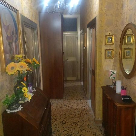 Il Nido Di Mamma E Babbo Appartement Civitavecchia Buitenkant foto