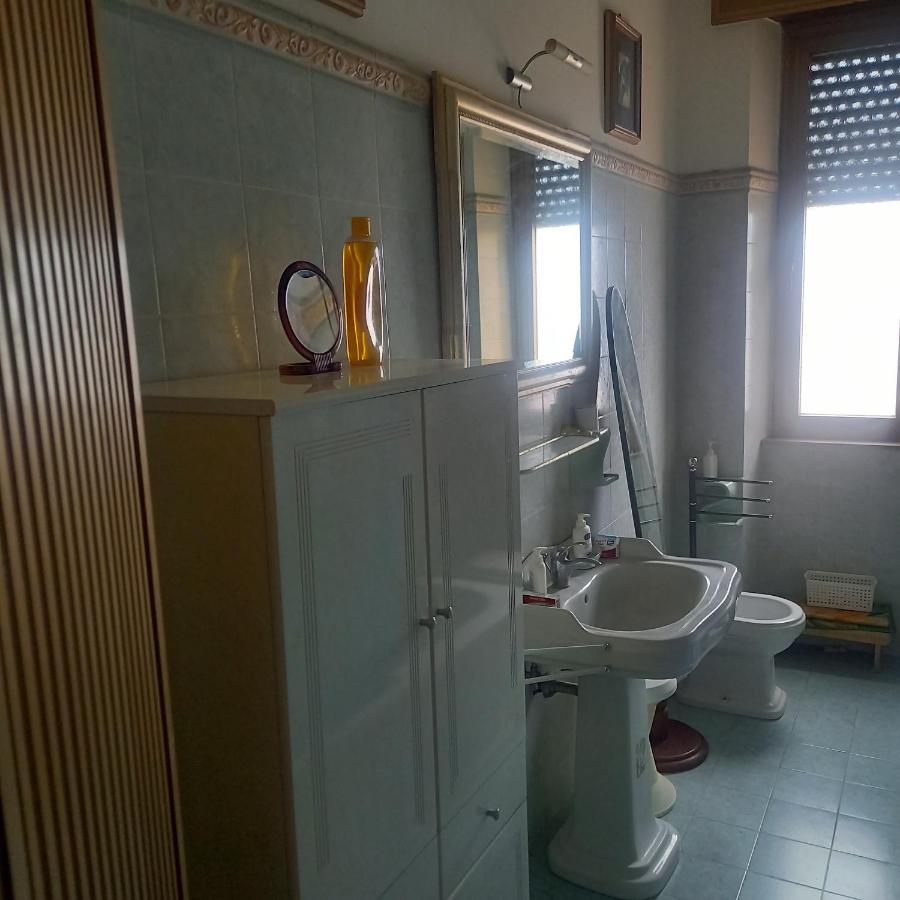 Il Nido Di Mamma E Babbo Appartement Civitavecchia Buitenkant foto