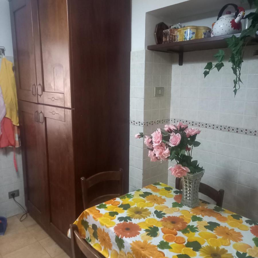 Il Nido Di Mamma E Babbo Appartement Civitavecchia Buitenkant foto